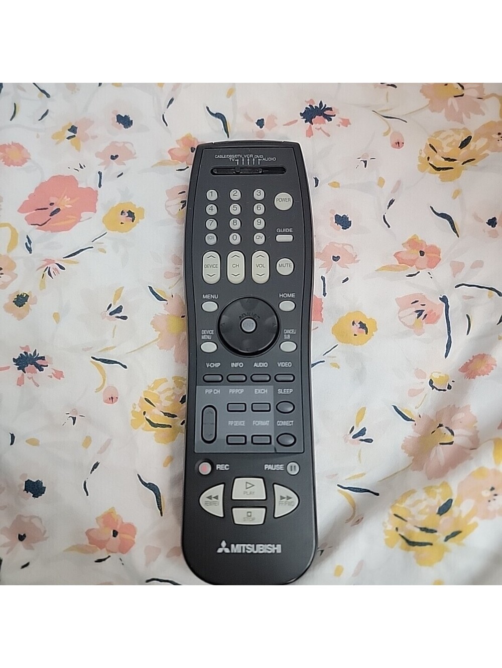 Original MITSUBISHI REMOTE CONTROL EUR7616Z1A  UR76EC1603-4 TV CBL VCR DVD Audio
